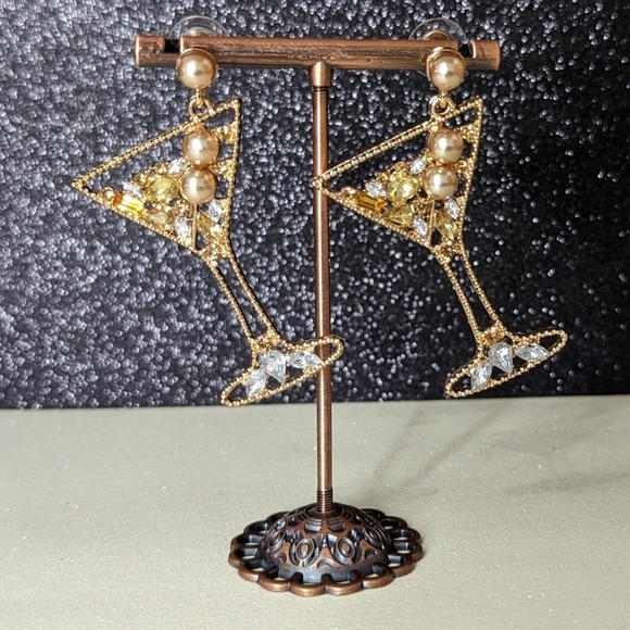 Jewelry - Martini gold bling drop earrings